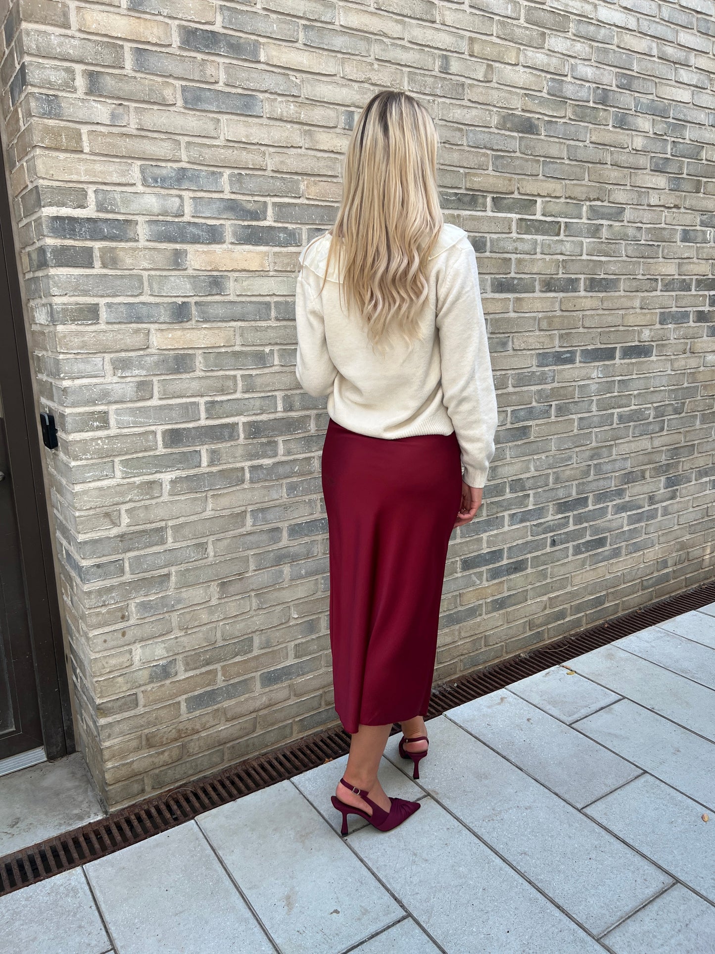 Emma bordeaux skirt