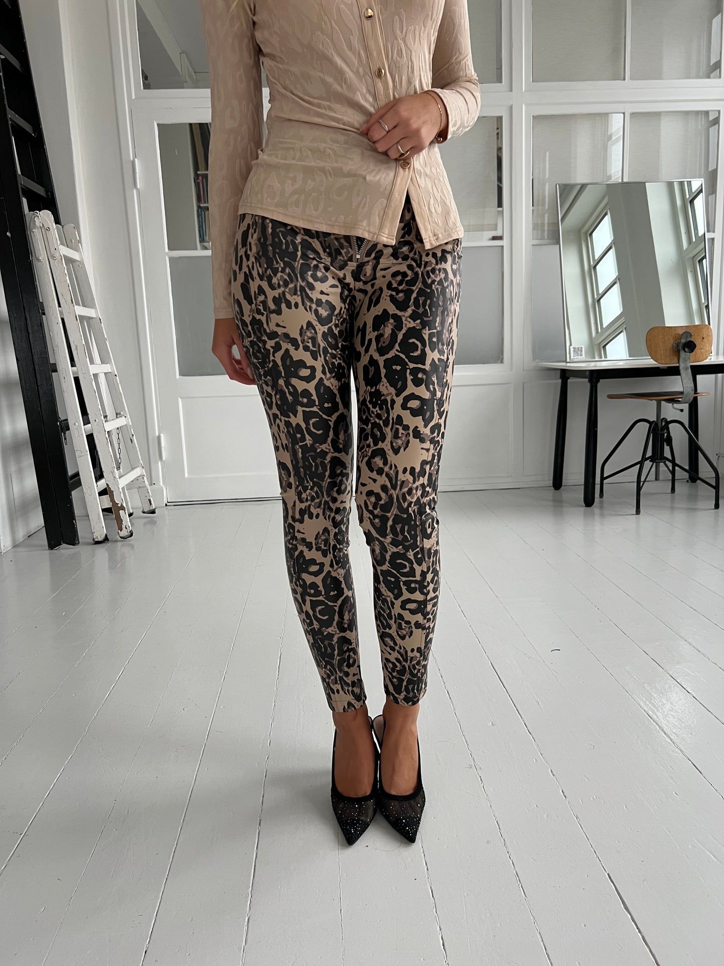 Its May leopard pants (9530)