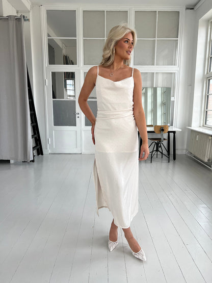 Elli White beige dress