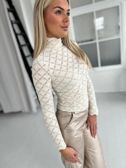 Lucce beige mesh blouse (1672) fra webshoppen Aaberg Copenhagen