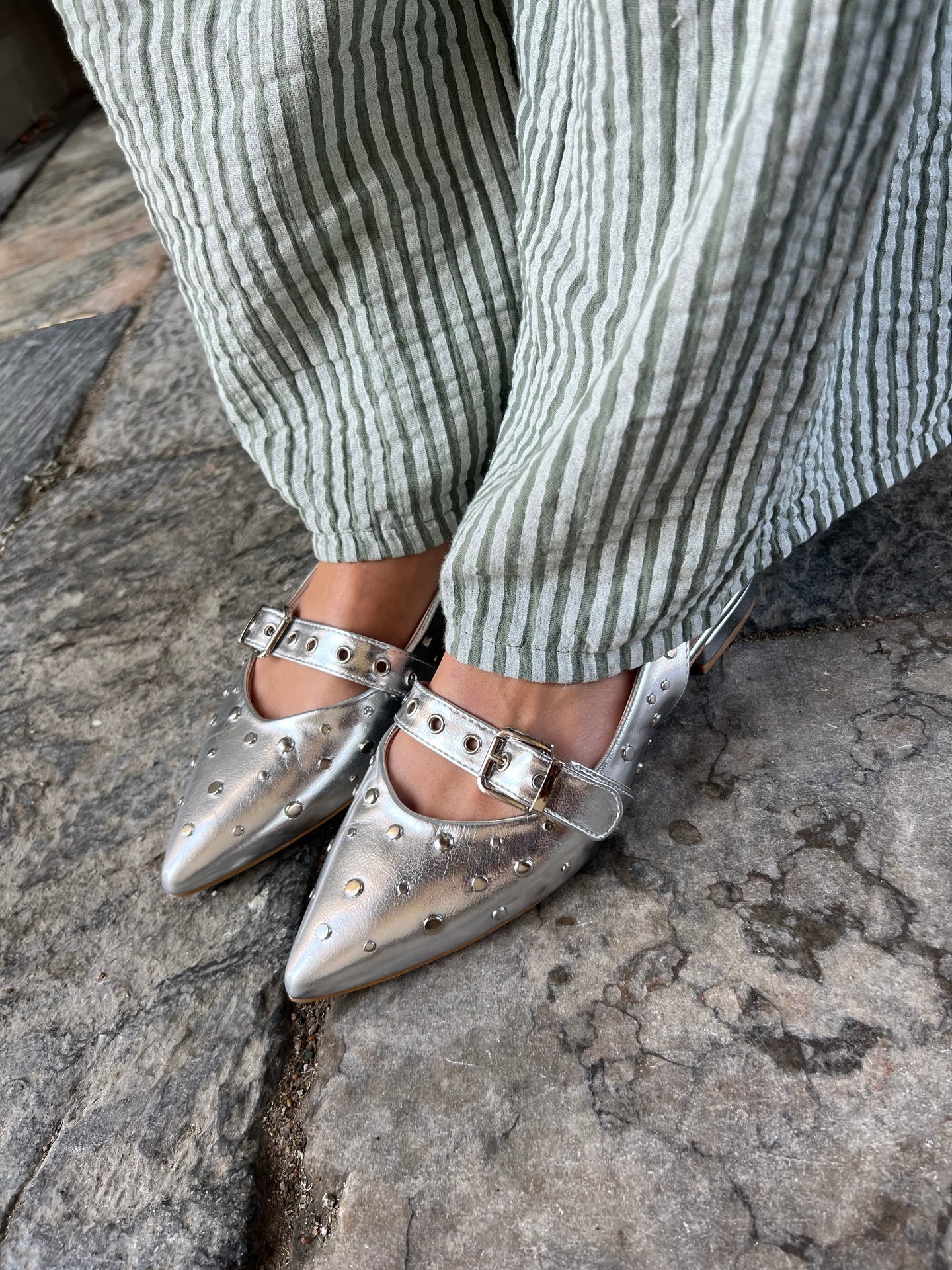 Joia studded silver ballerina