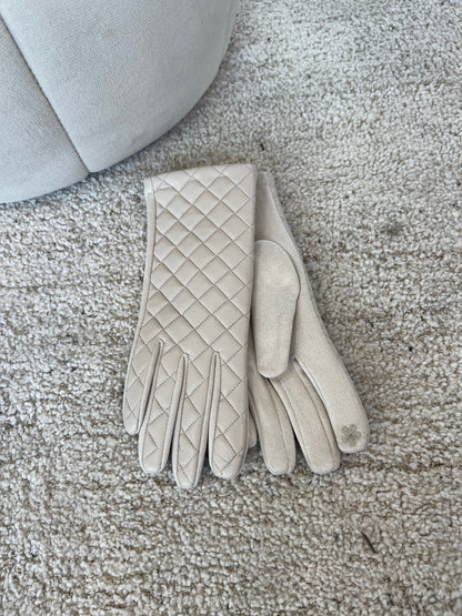 Beige faux leather gloves (1702) fra webshoppen Aaberg Copenhagen