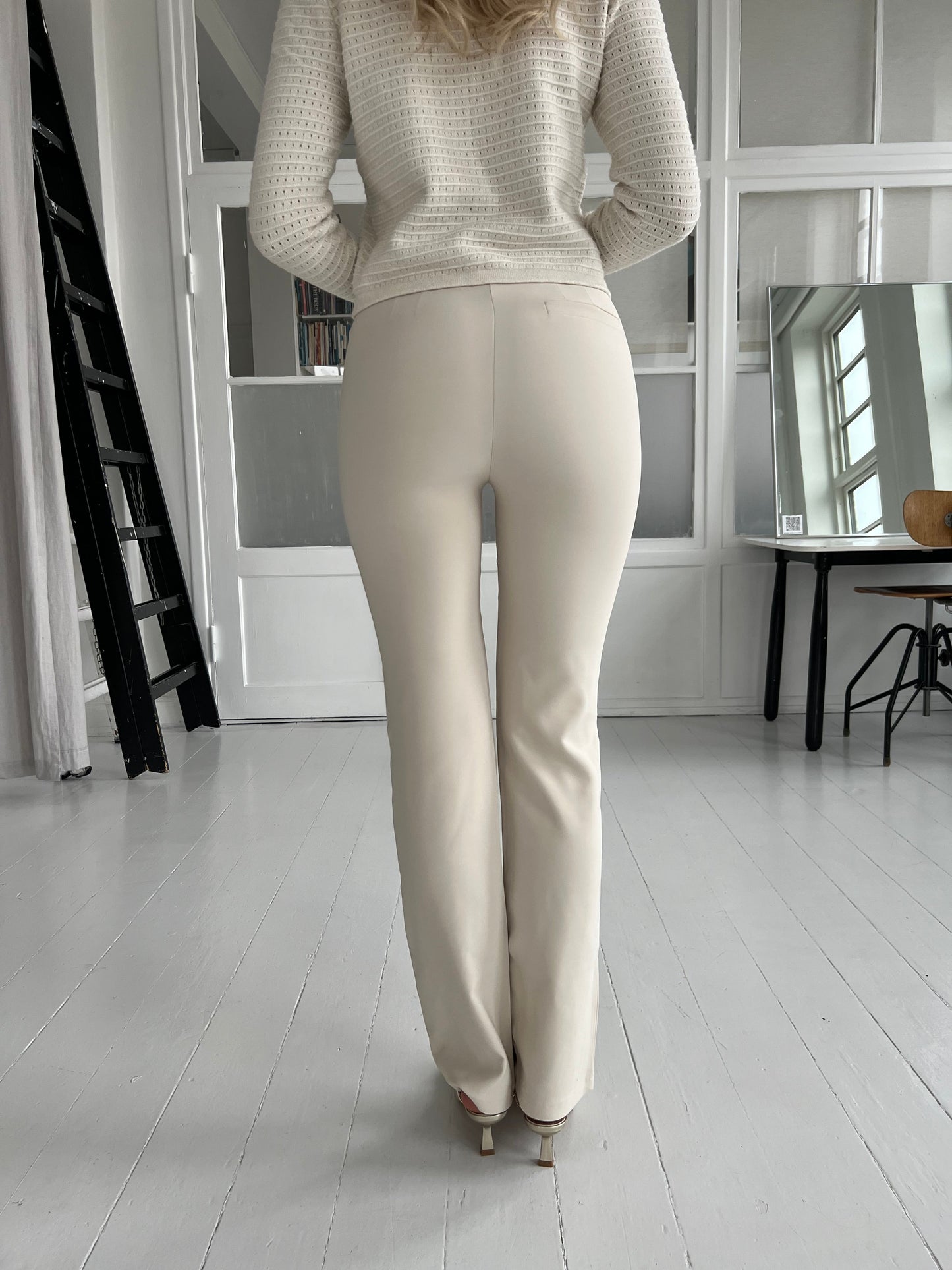 Eight Luxe cream pants (9406)