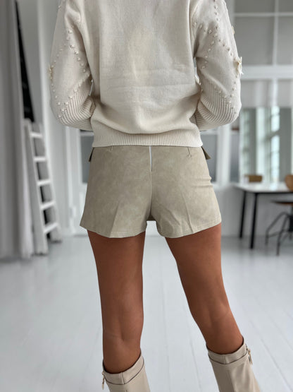 Azaka beige shorts (8881) - Set bagfra - Fra webshoppen Aaberg Copenhagen 