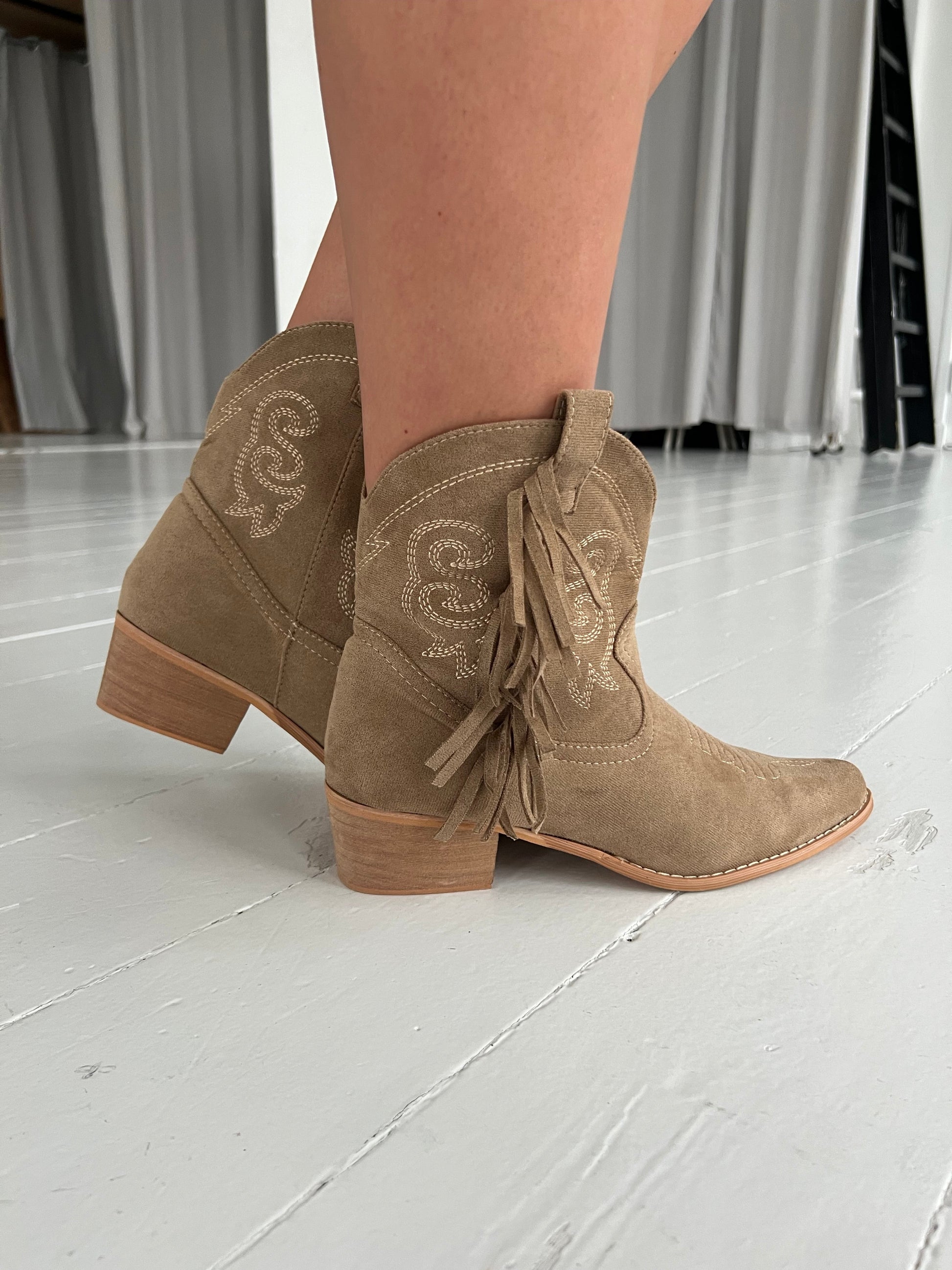 Belle Ankle fringe boot fra webshoppen Aaberg Copenhagen