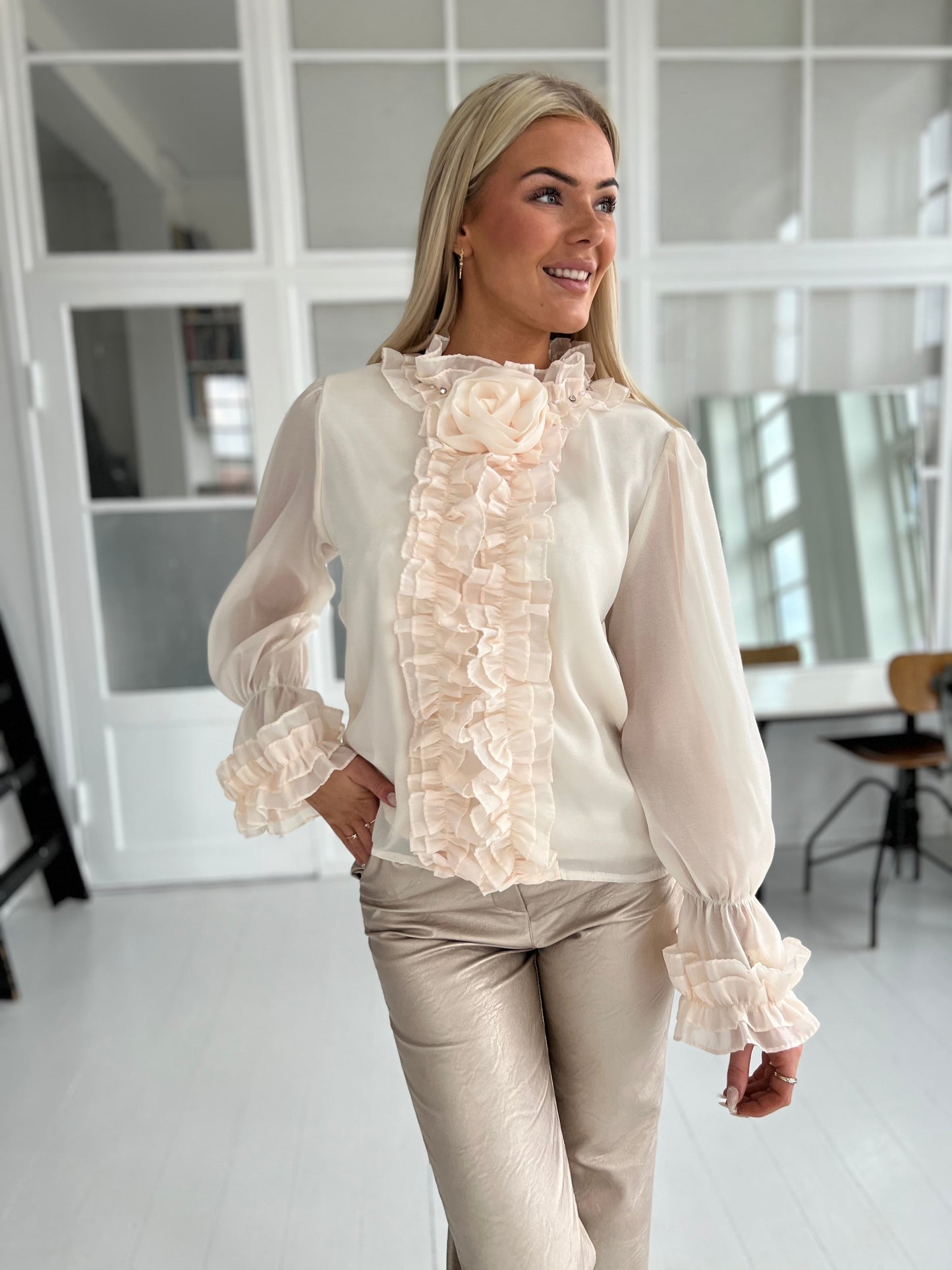 Azaka beige blouse (2900)