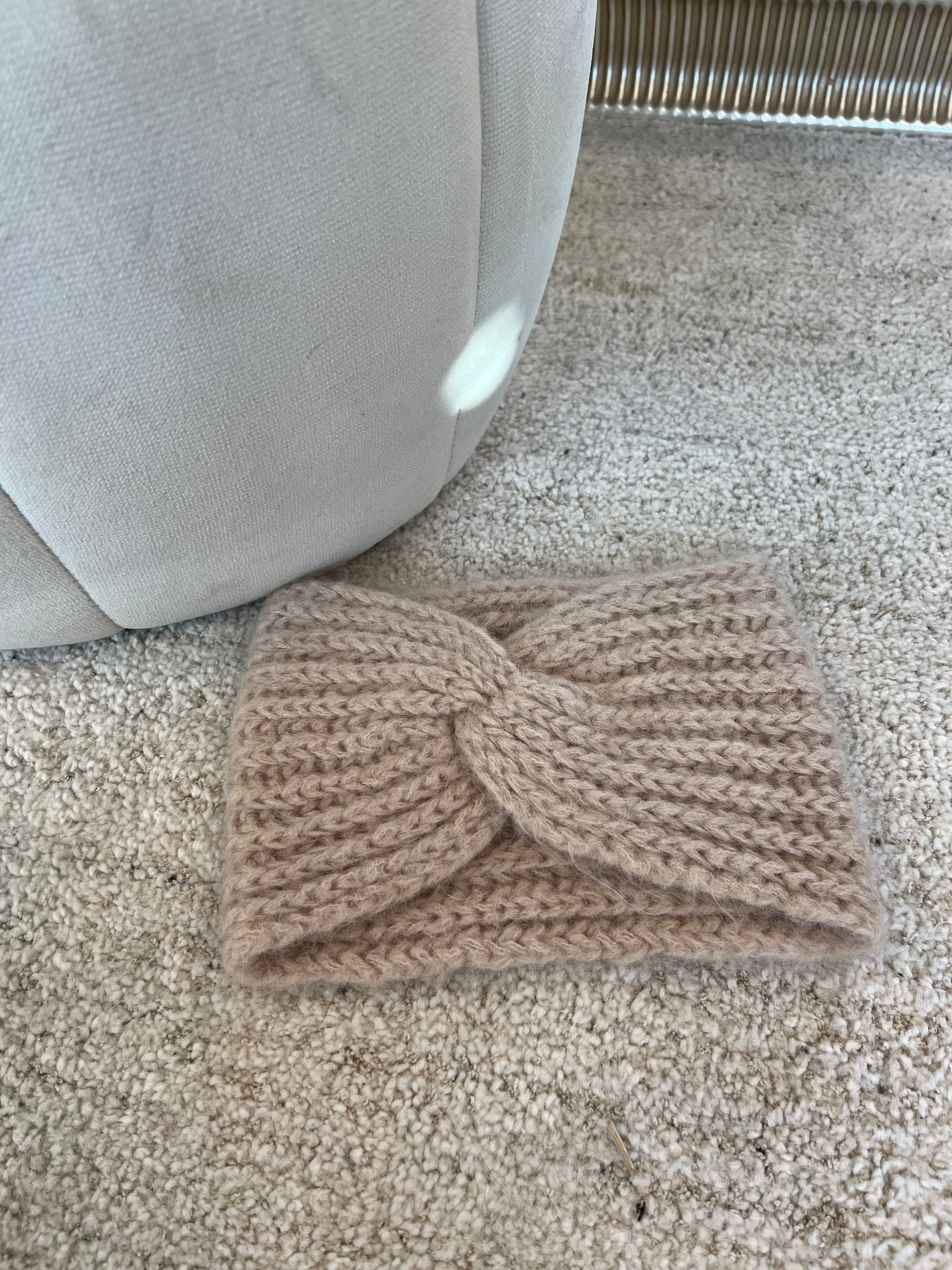 Angel beige headband (2801) fra webshoppen Aaberg Copenhagen