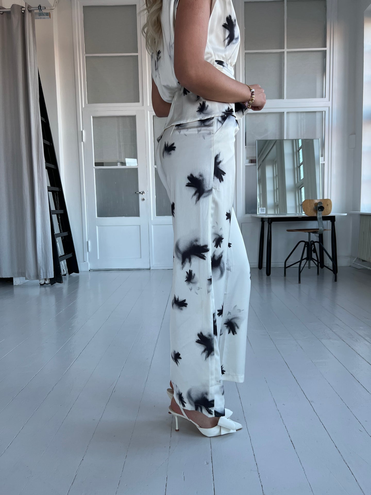 Elli white satin pants