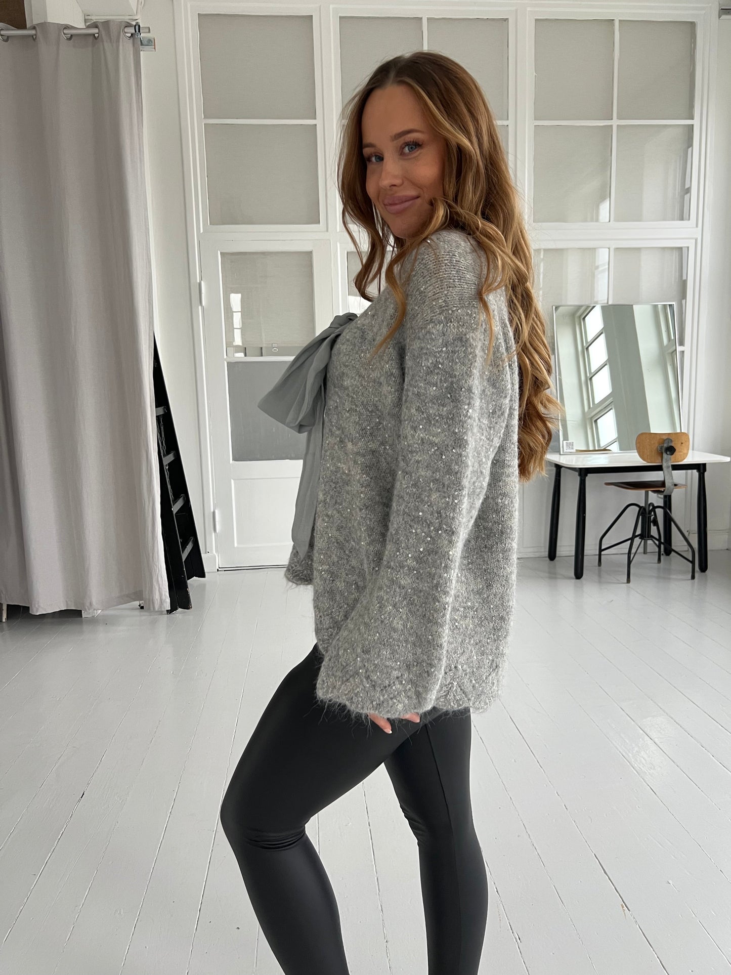 Azaka grey shimmer knit (2528)